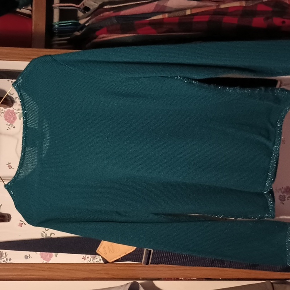 Sweater - Picture 4 of 4